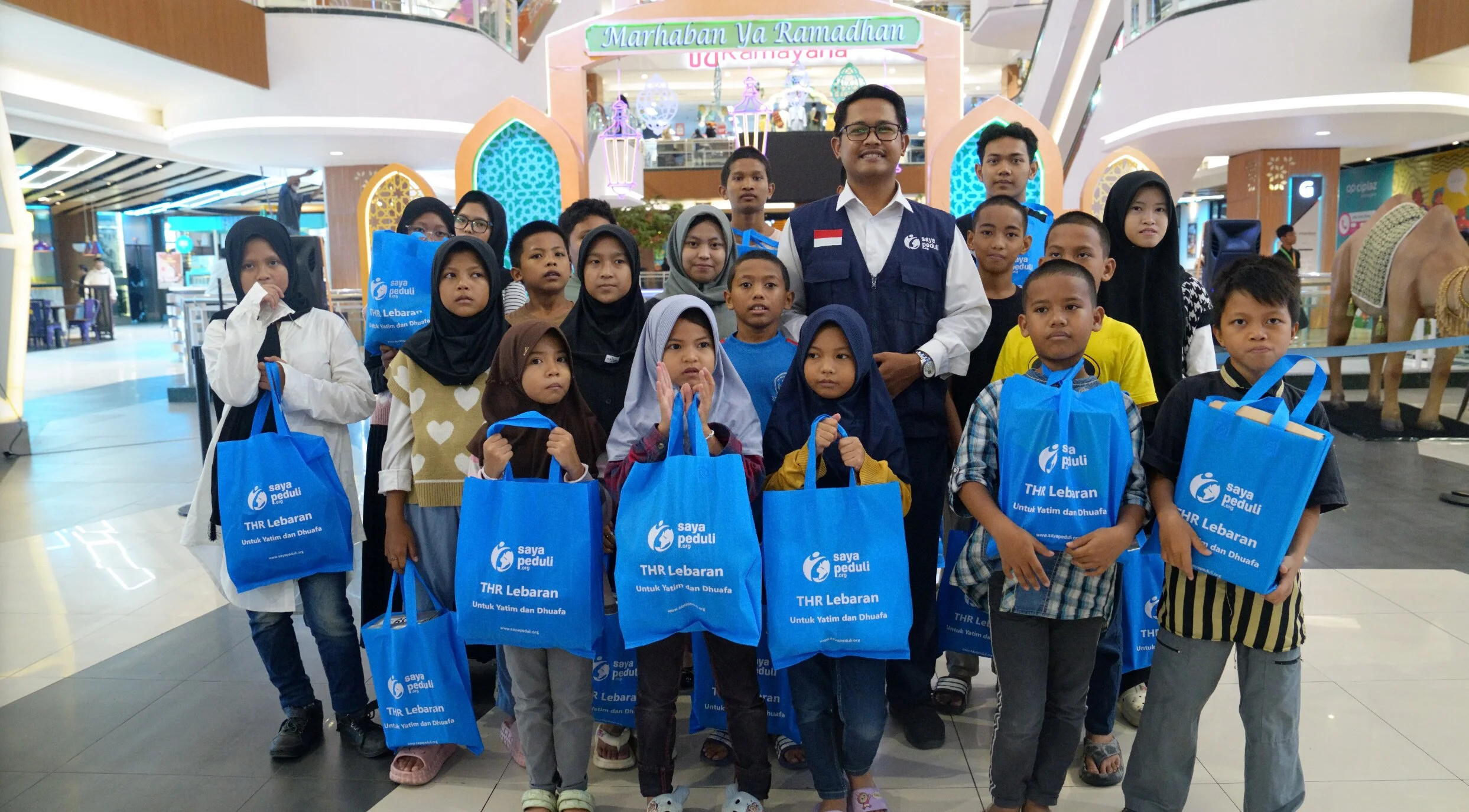 Foto 30 dari album Belanja Lebaran Bareng Yatim Piatu 2025